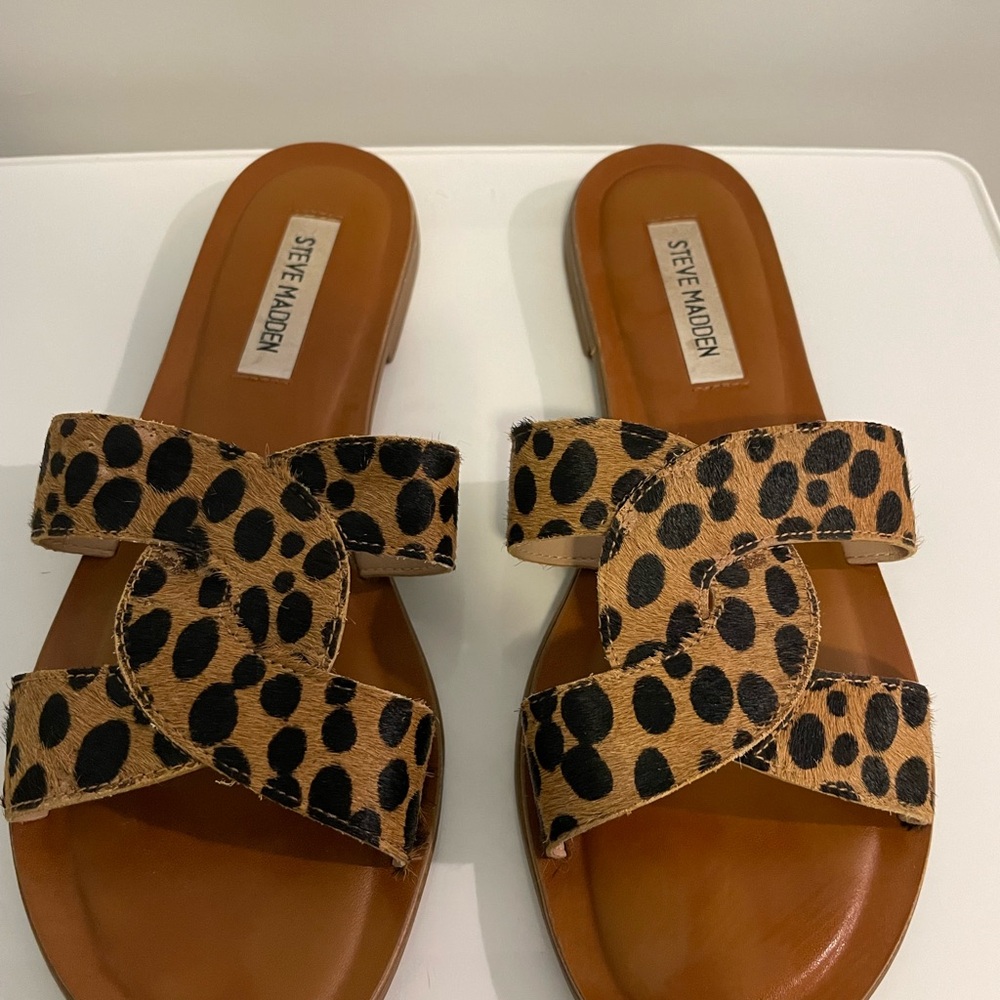 Steve Madden Tan and Black Women's Sandals